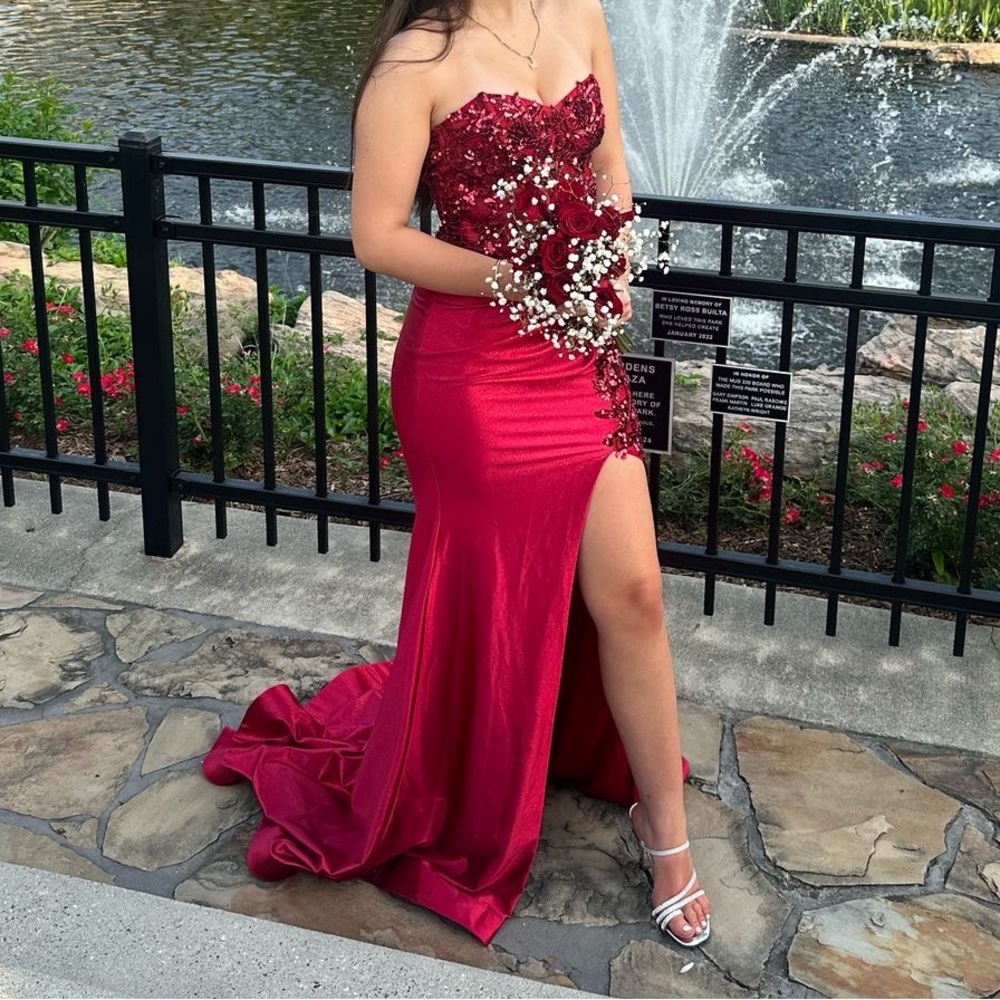 Elegant Strapless Red Prom Dress